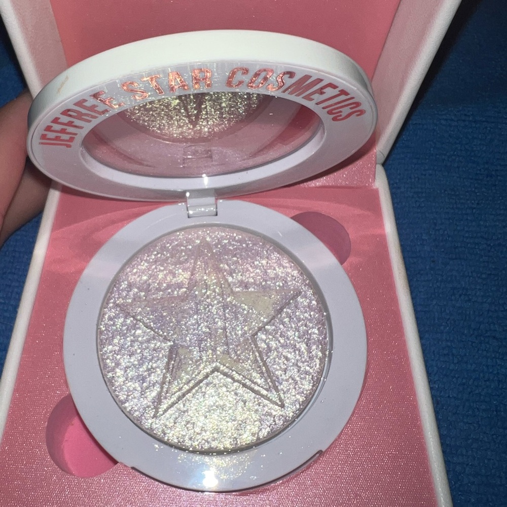 Jeffree star extreme frost highlighter
